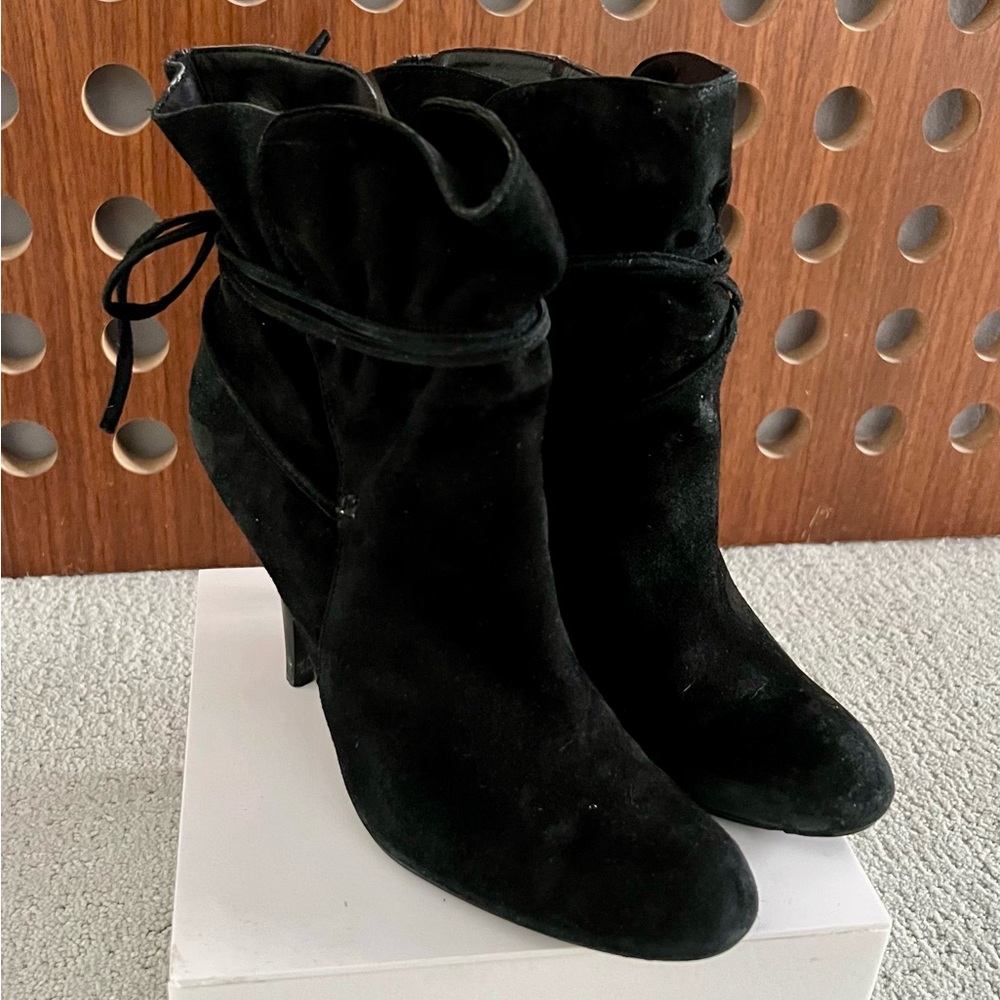 CALVIN KLEIN // Suede Booties SIZE 6.5. Black